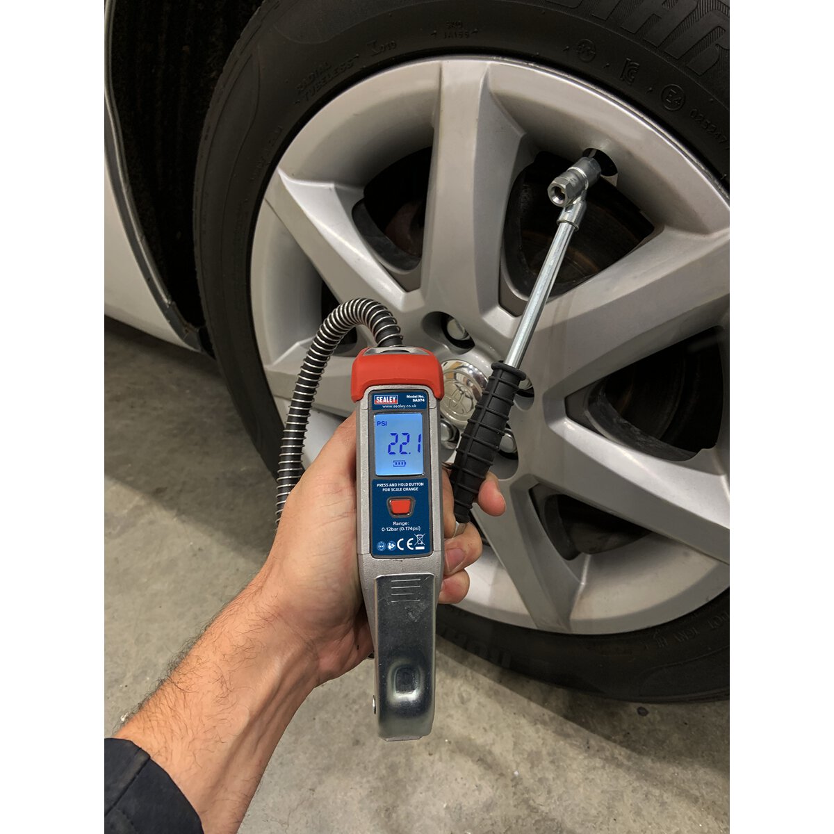Digital Tyre Inflator 0.5m Hose with Push-On Connector
