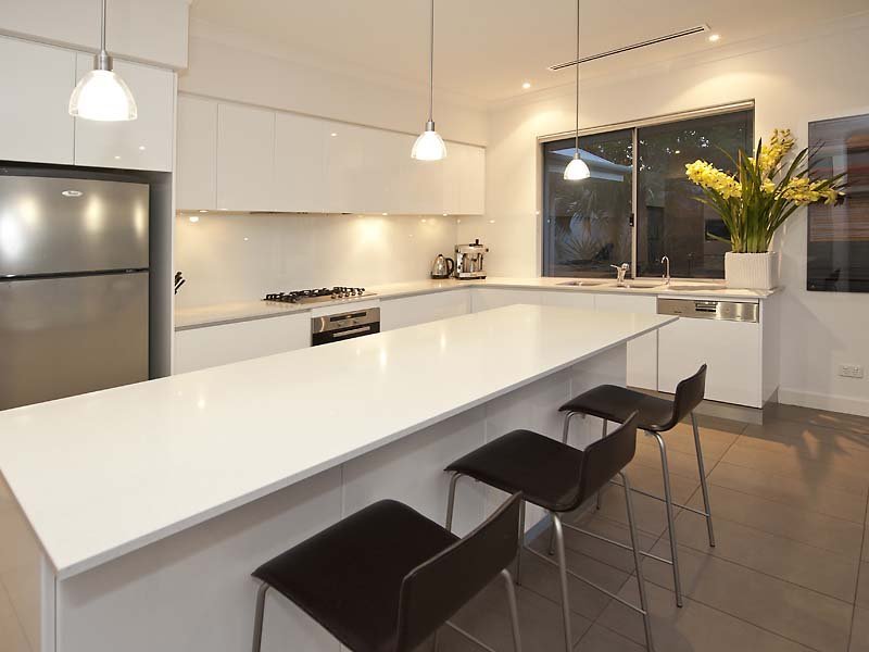 Custom made Kitchen Cabinet L Shape A [Dimension: 1500 X 3600]