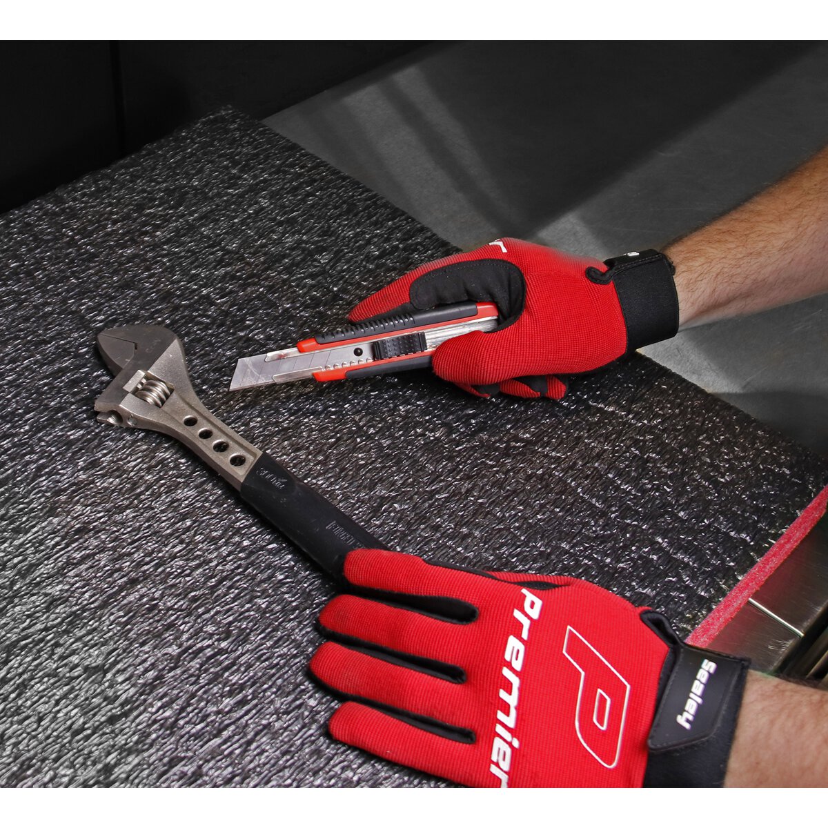 Easy Peel Shadow Foam Red/Black 1200 x 550 x 30mm