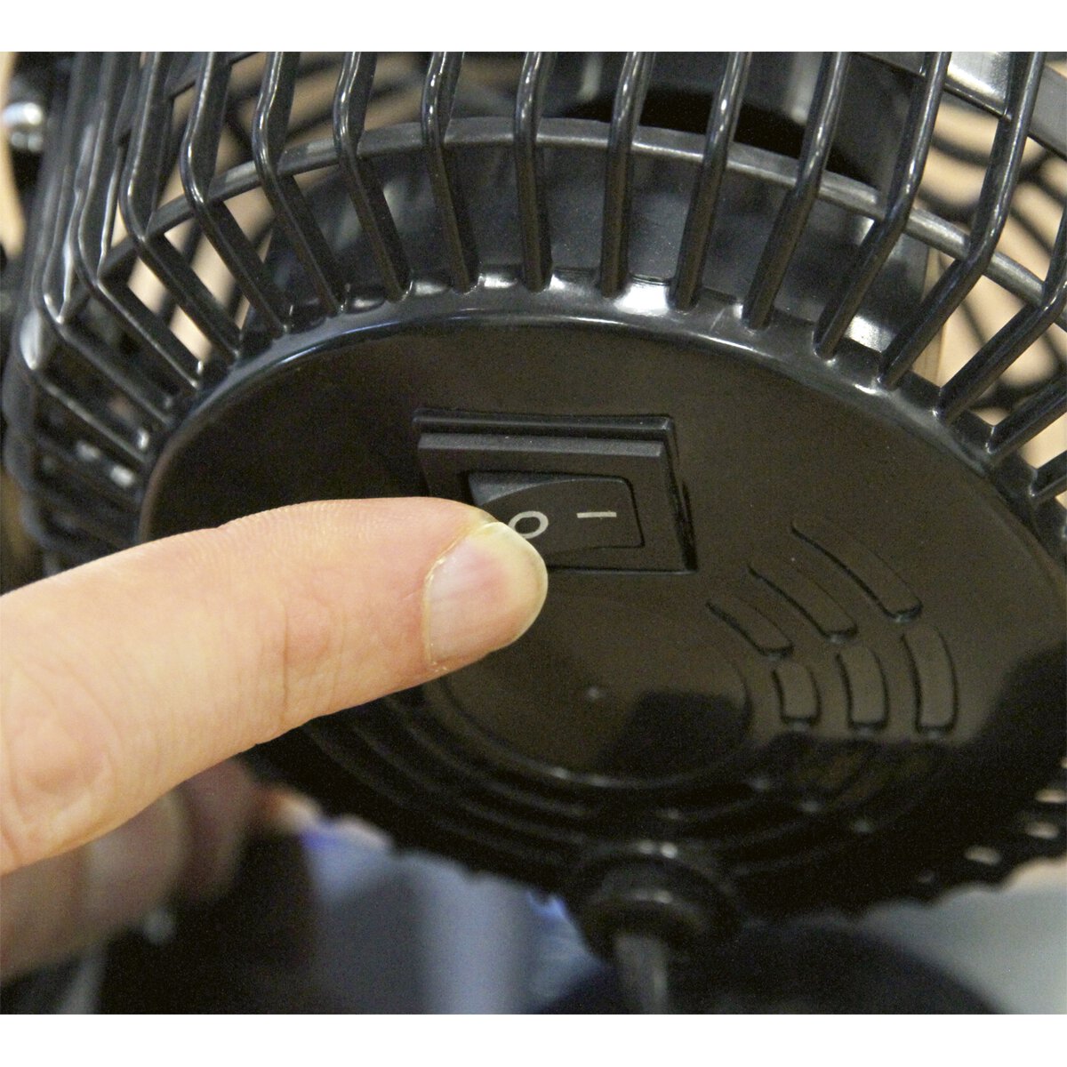 Desk Fan Mini 4" 230V