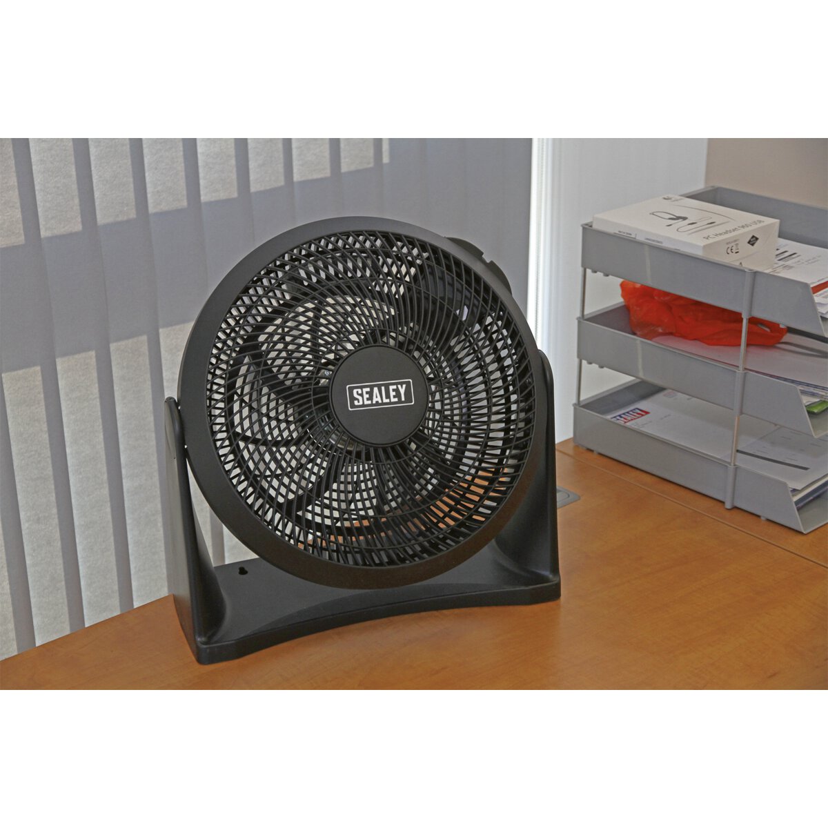 Desk/Floor Fan 3-Speed 12" 230V
