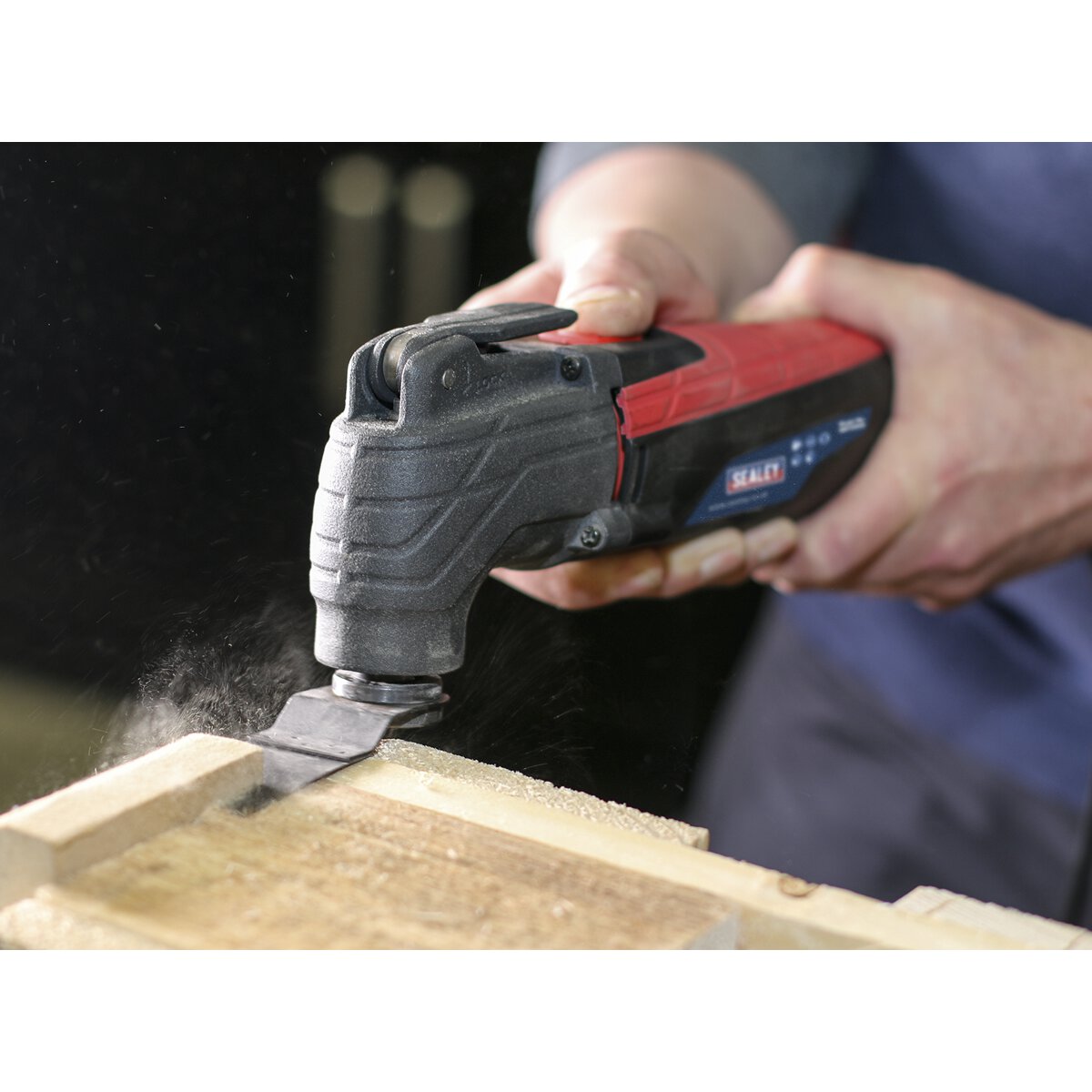 Oscillating Multi-Tool 300W/230V Quick Change