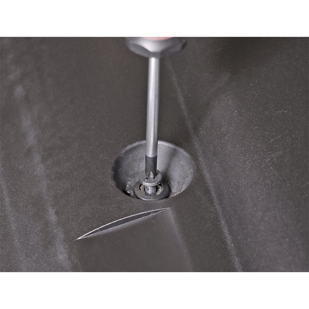 Screw Rivet, Ø15mm x 14mm, GM & Honda - Pack of 20
