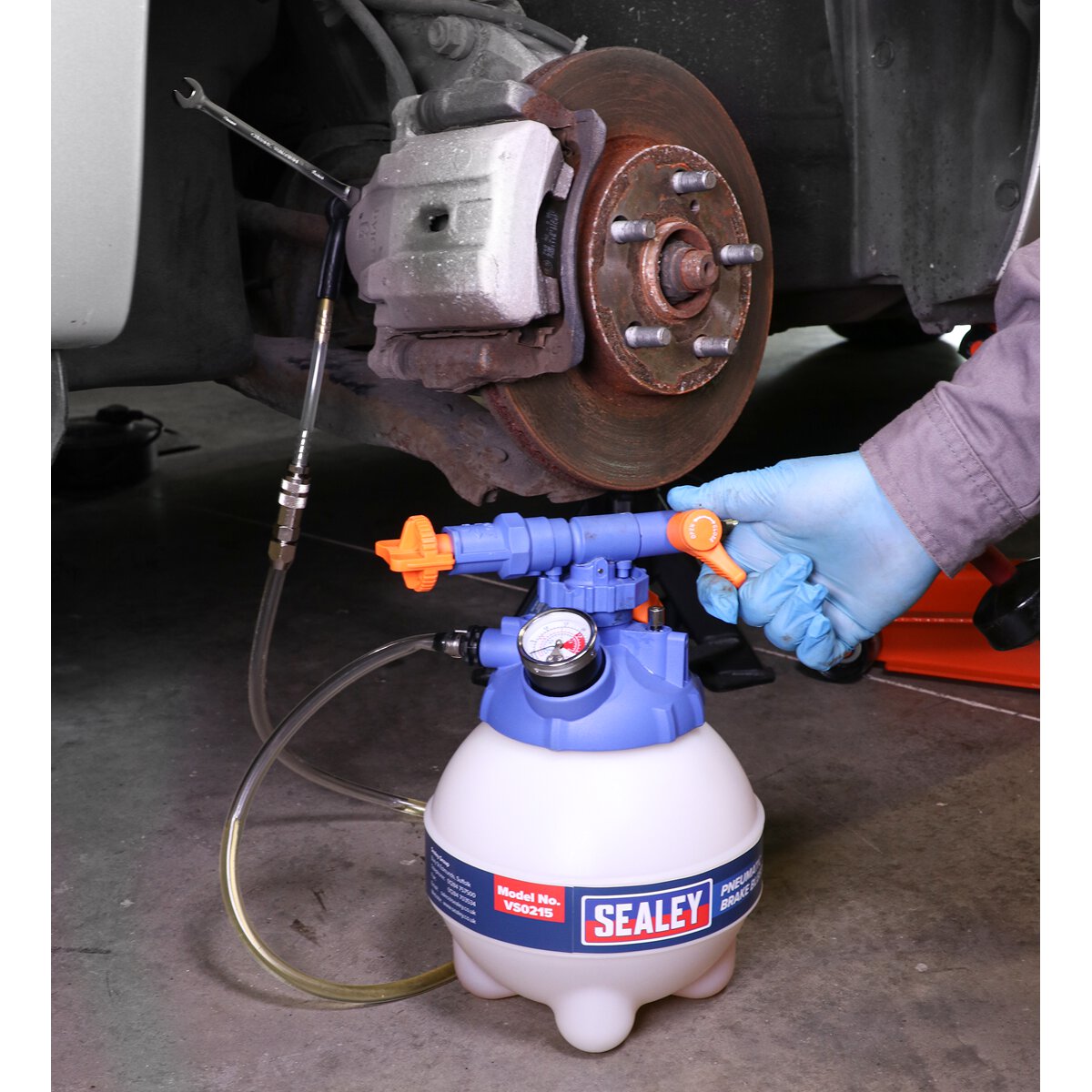 Pneumatic Brake Bleeder