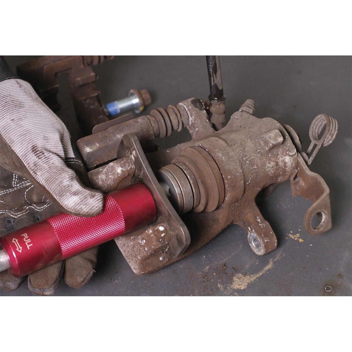 Spring Action Brake Piston Wind-Back Tool