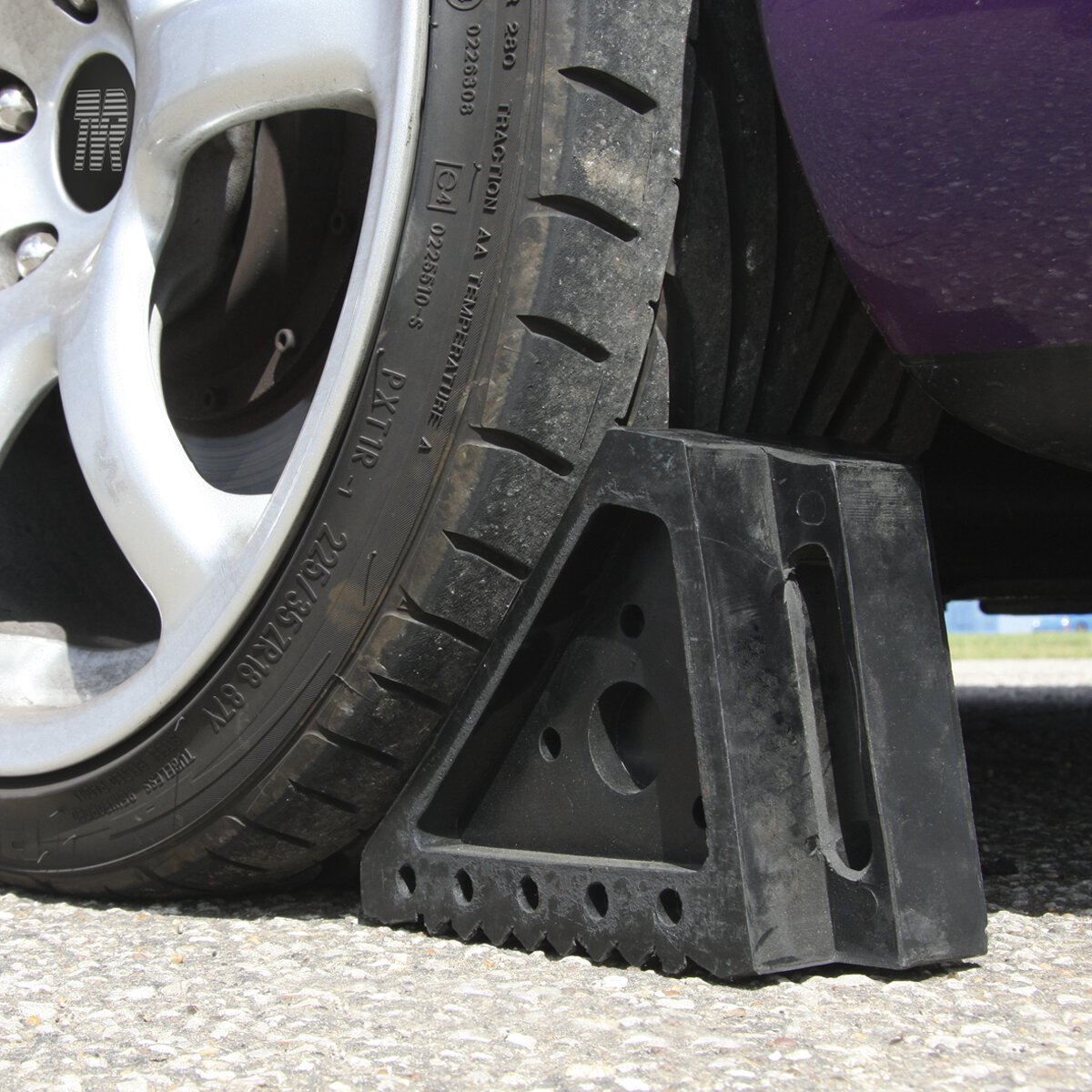 Rubber Wheel Chocks 1.8kg - Pair
