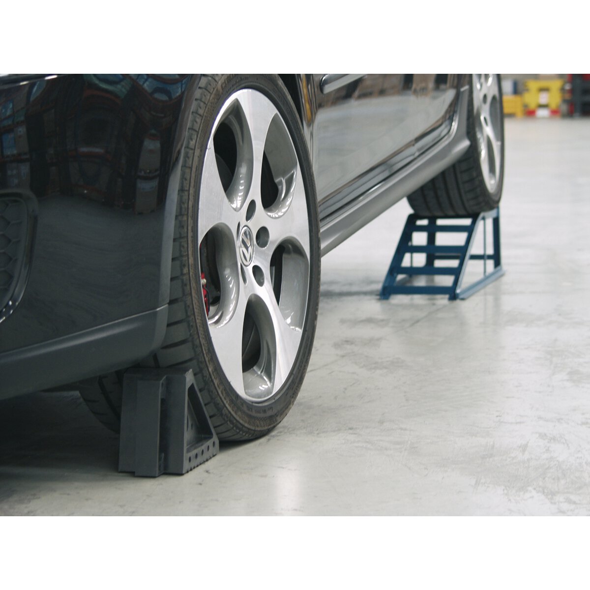 Rubber Wheel Chocks 1.8kg - Pair
