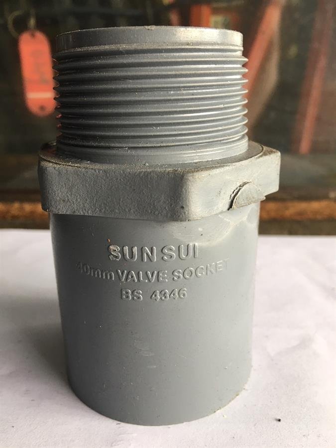 PVC FITTING VALVE SOCKET 1 1/2''