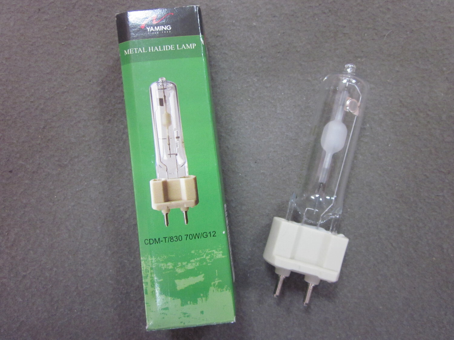 Lighting/Lamp/Bulb/Metal Halide CDM-T-70W/830/G12
