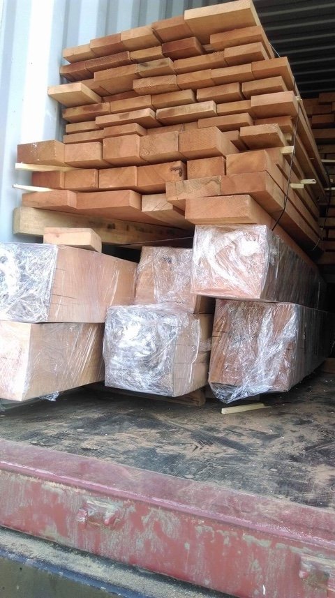 Wood Posts / Beams / Logs