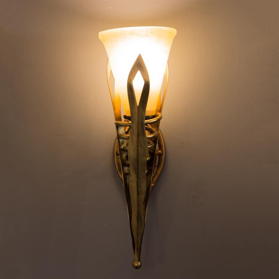 Retro Wall Lamp with Torch Like Design and Steel Mount (Golden Brass) [W-561/1]