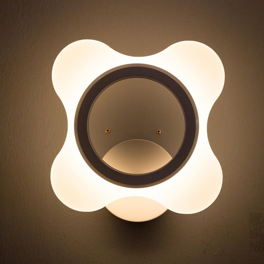 Modern Wall Lamp with Flower Ring Design (White) [W-080/10W]