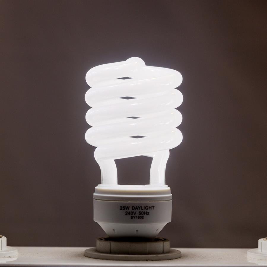 TOK WAN CFL Spiral Compact Fluorescent Lamp E27 6500K Daylight [YPZ240/25-2S]