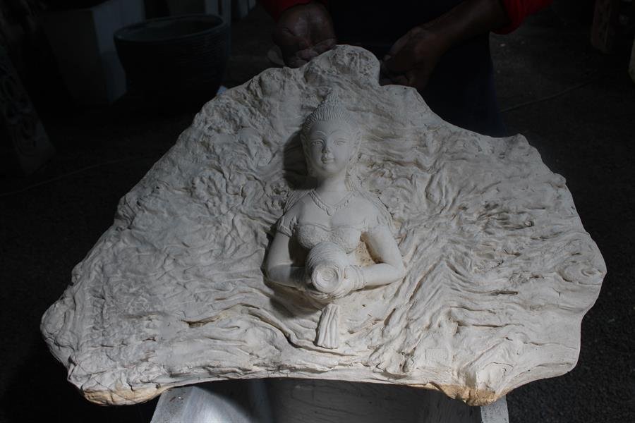 Sand Stone Sculpture S12