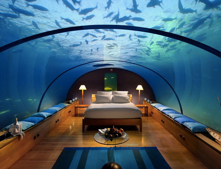 Acrylic-aquarium-bedroom3