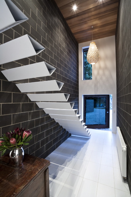 FLOATING STAIRCASE 6