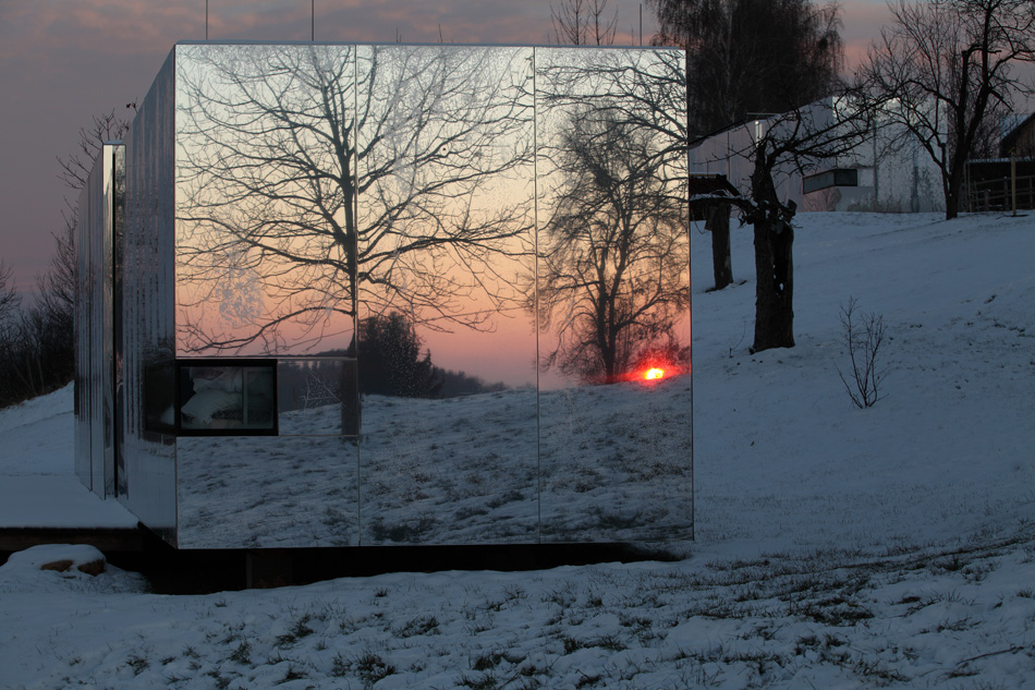 the invisible house 6