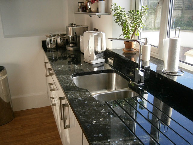 Emerald Pearl Granite Kitchen Top - Building Materials Malaysia